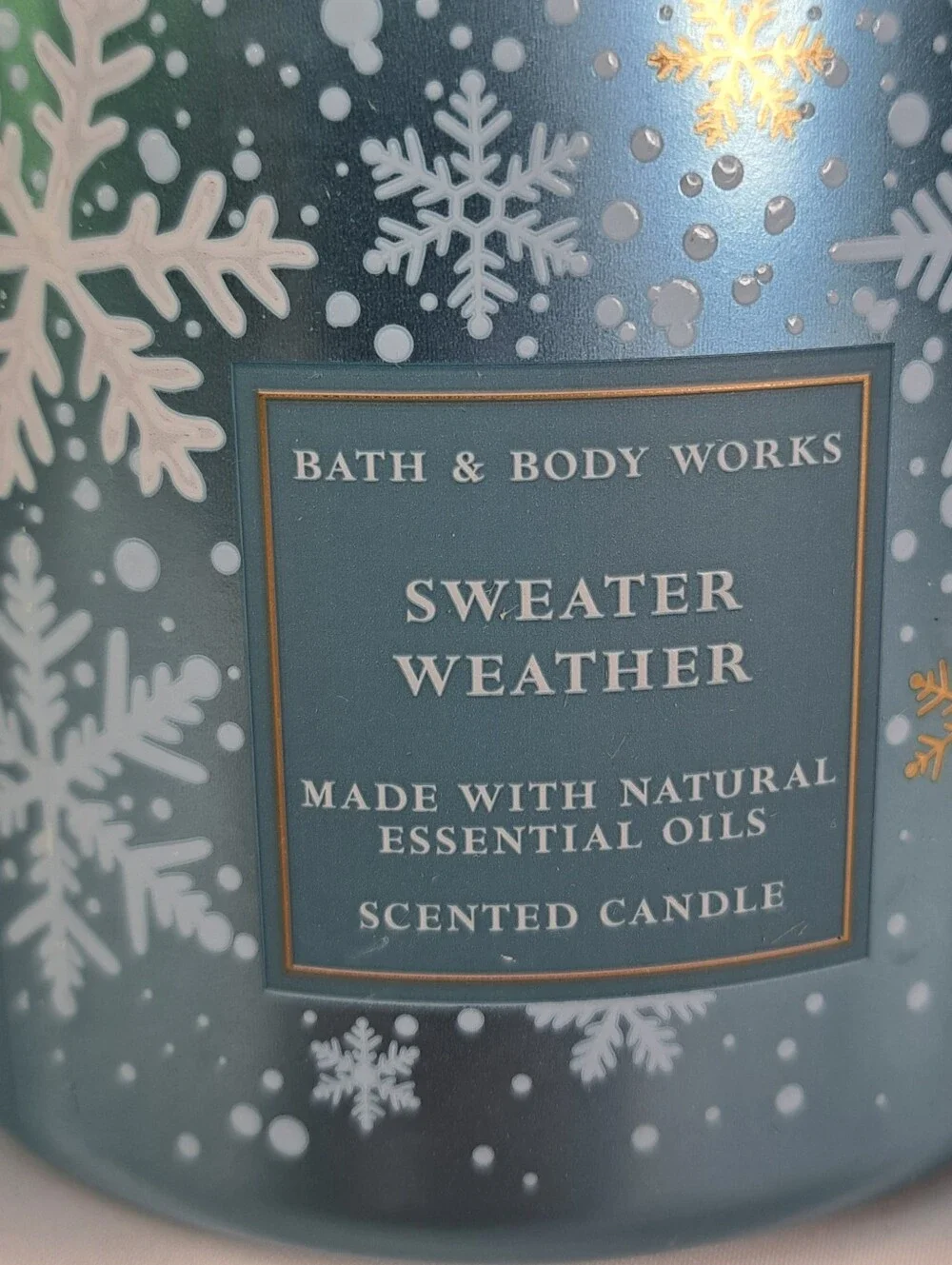 Bath & Body Works 'SWEATER WEATHER' Scented 3-Wick Candle in Luminious Wrap - Picture 7 of 11